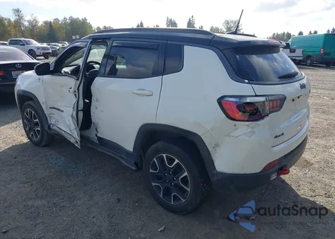 2021 Jeep Compass Trailhawk 4X4 z USA, uszkodzony, nr VIN 3C4NJDDB2MT589180